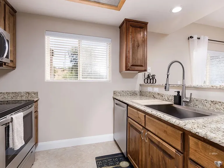 405 Paradise Pkwy #150 — Photo 5