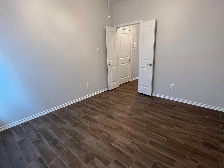 1805 Lark Ln — Photo 12