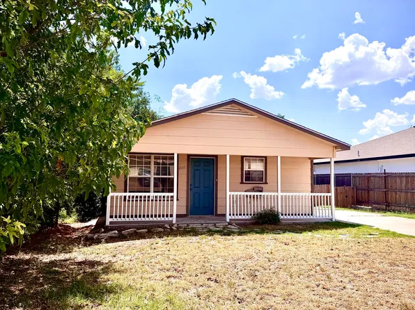 2117 Woodlawn Dr, San Angelo, TX 76901