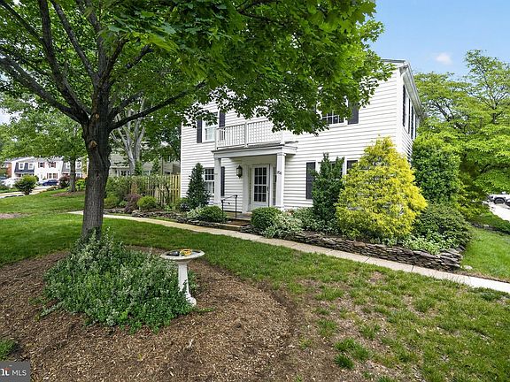 2nd image of 1700 Granite Ct