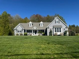 61 Oak St, Douglas, MA 01516