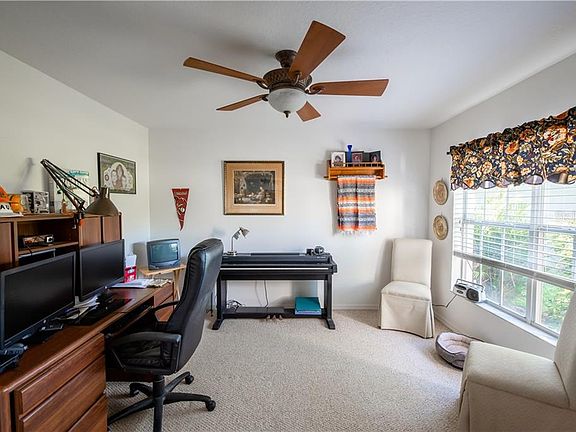 4th image of 803 Chamberlin Trl