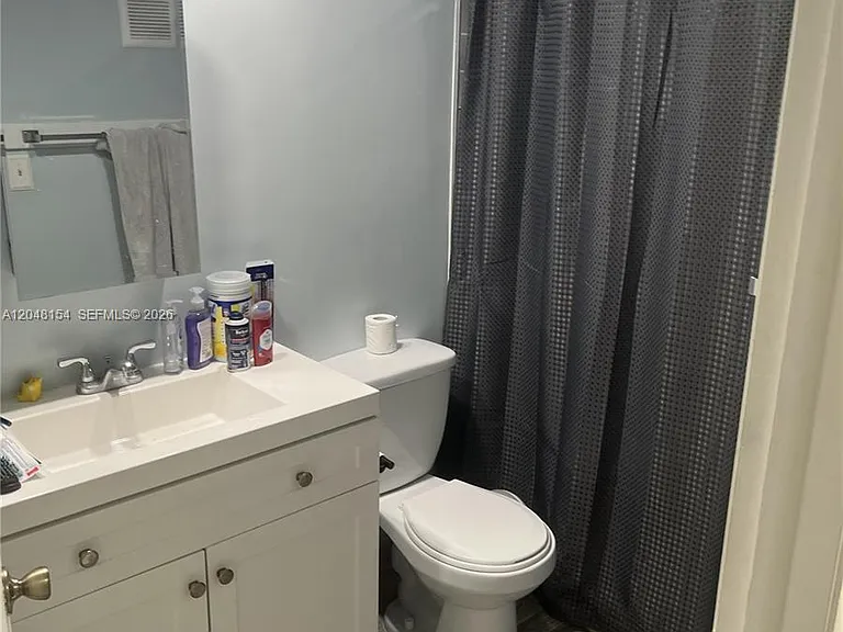 819 NE 199th St #6-101 — Photo 9