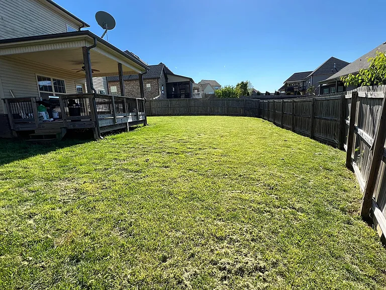 525 Larkspur Dr — Photo 33