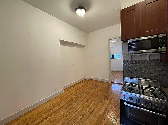 Rented by Reavis | media 2