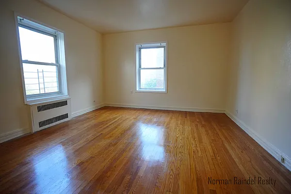 Rented by Norman Raindel, LREB | media 45