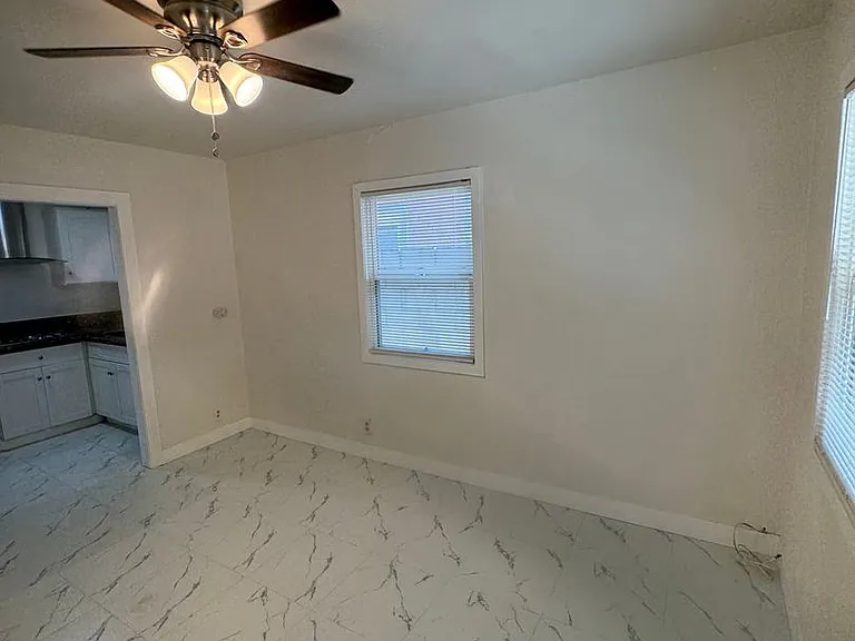 819 S Cypress Ave — Photo 10