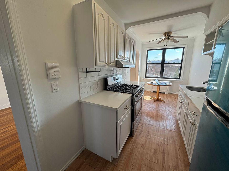 1st image of 54-40 66th St #3