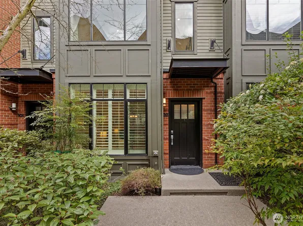 10595 NE 12th Place #102, Bellevue, WA 98004