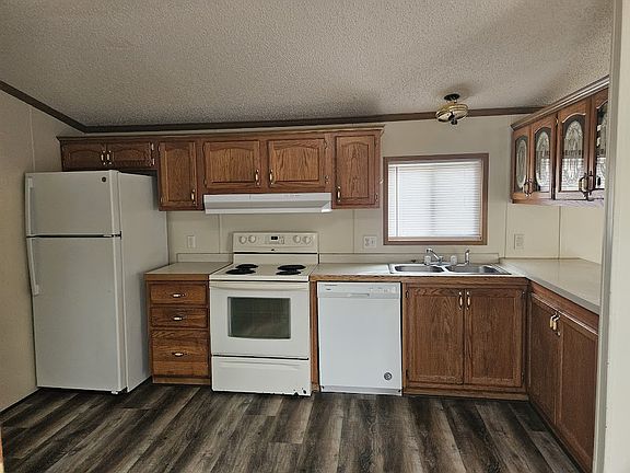 3rd image of 24355 Highway 65 NE Trailer 30