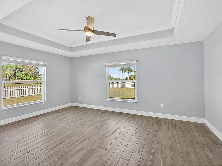 2501 SE Mariposa Ave — Photo 40