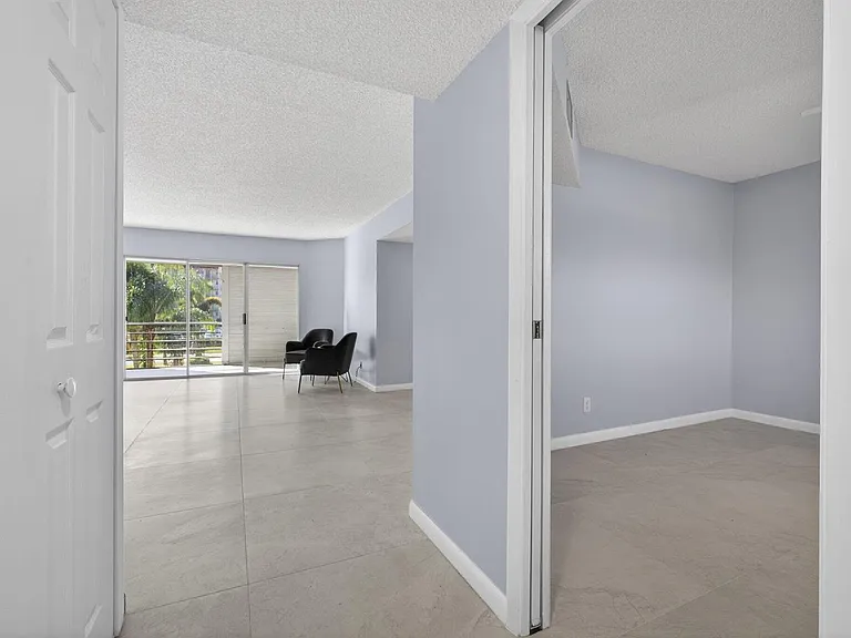 3590 Via Poinciana #202 — Photo 16