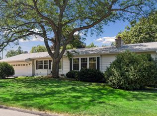 14211 Lennell Dr, Minnetonka, MN 55345