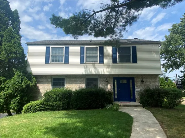 1165 Billings Dr, Pittsburgh, PA 15241