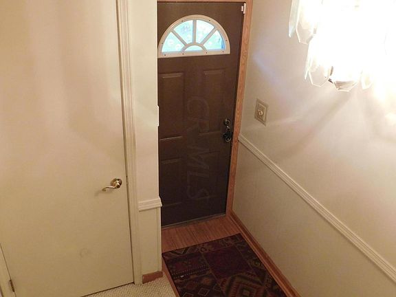 2nd image of 2331 Woodbrook Cir N APT H