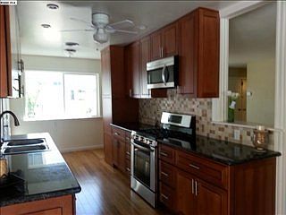 1st image of 7 W Lake Dr