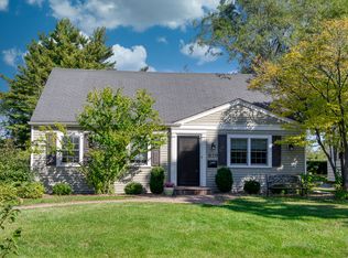 619 Lehigh Ave, Glenview, IL 60025