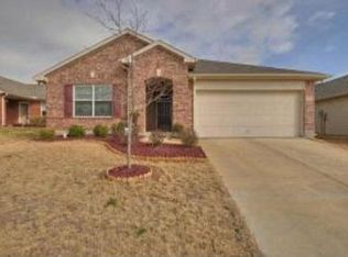 1937 Sampsell Dr, Grand Prairie, TX 75051