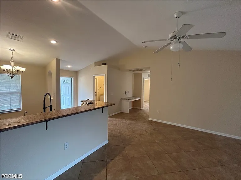 6012 Thrush Ave — Photo 4