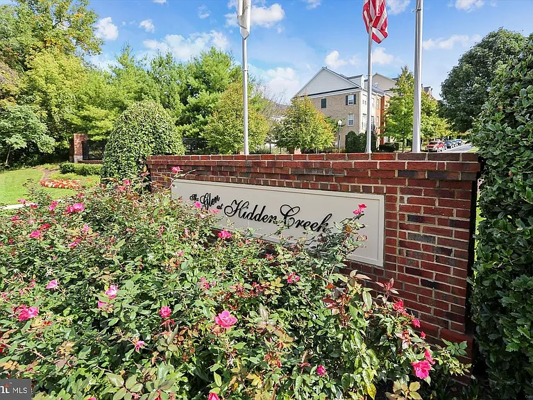446 Whetstone Glen St — Photo 37