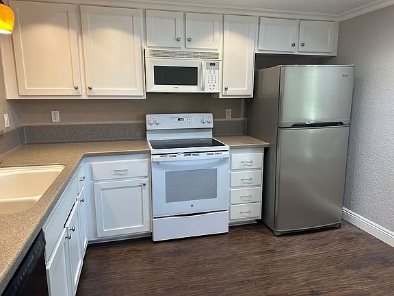 3rd image of 956 Lupine Hills Dr Unit 52