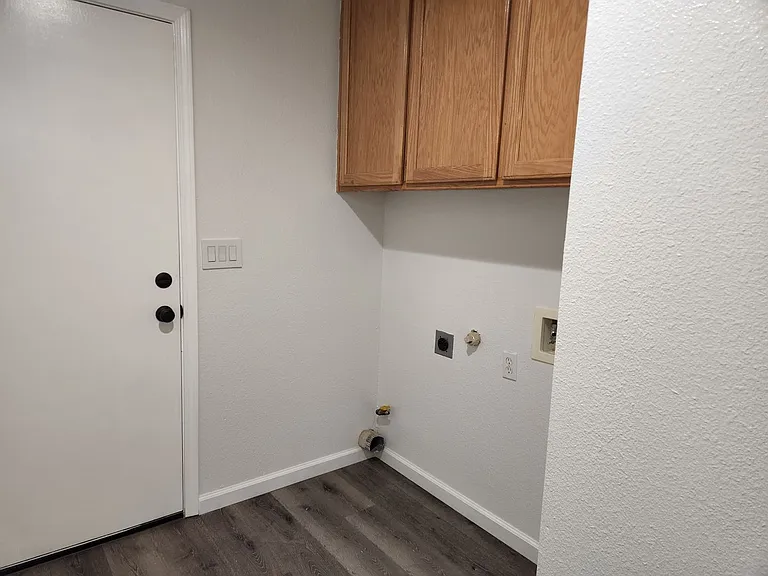 8121 Quartz Ln — Photo 8