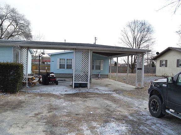 2nd image of 59608 Glenmore Ave