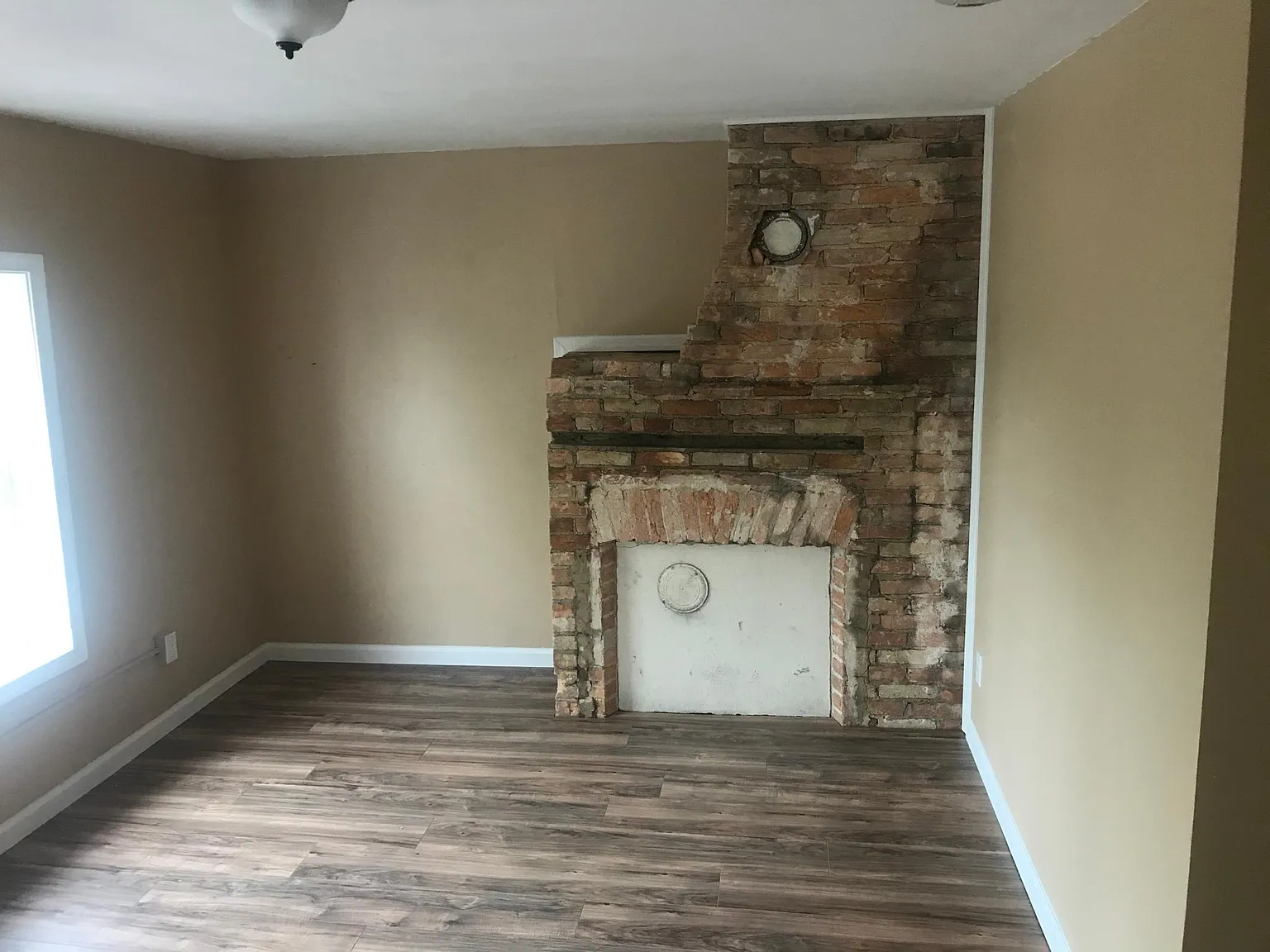 E Main St, Tuckerton — Photo 3