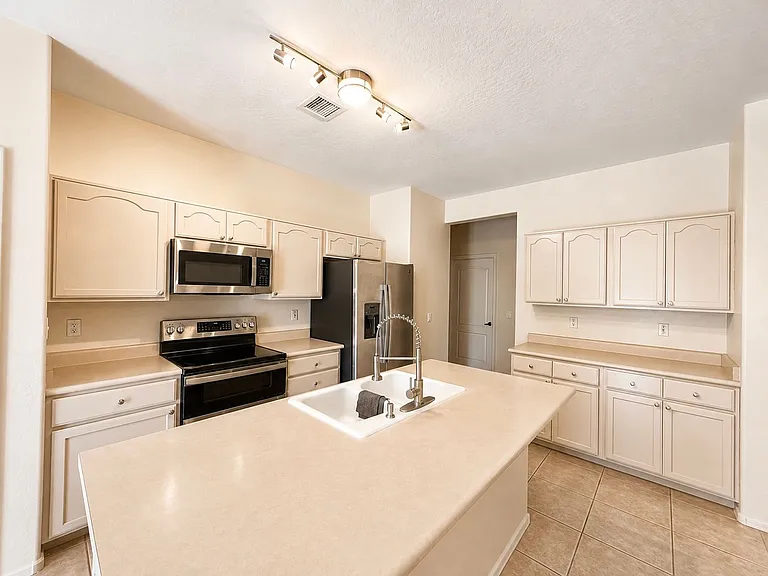 7031 E Lynx Wagon Rd — Photo 5