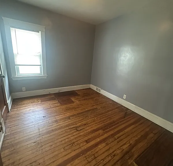 9611 Larnder Ave — Photo 13