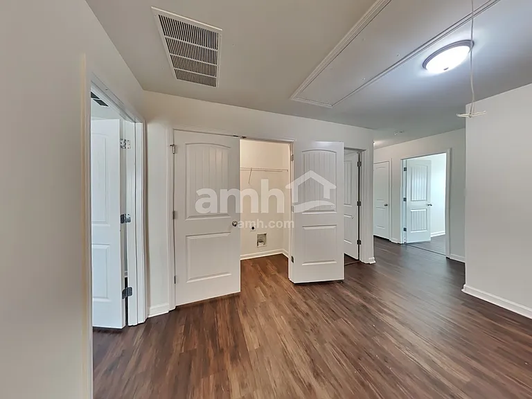 216 Leland Ln — Photo 22