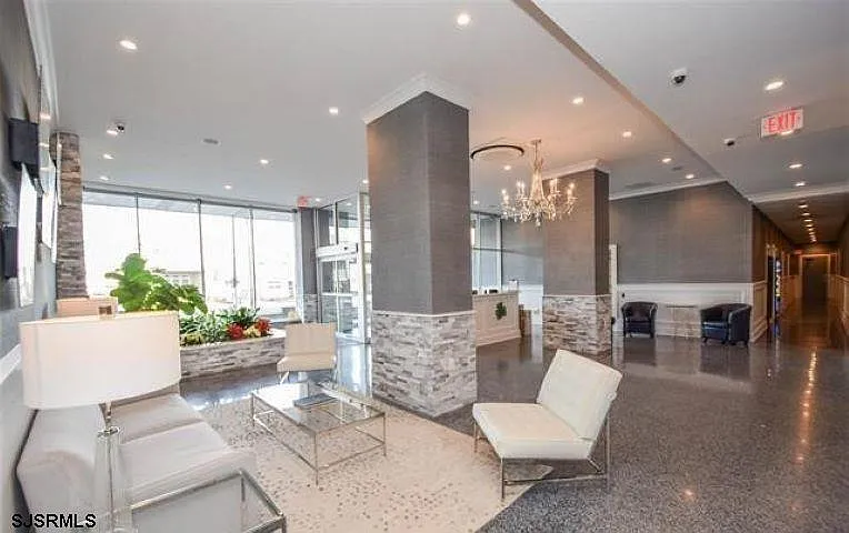 9400 Atlantic Ave #1005 — Photo 12