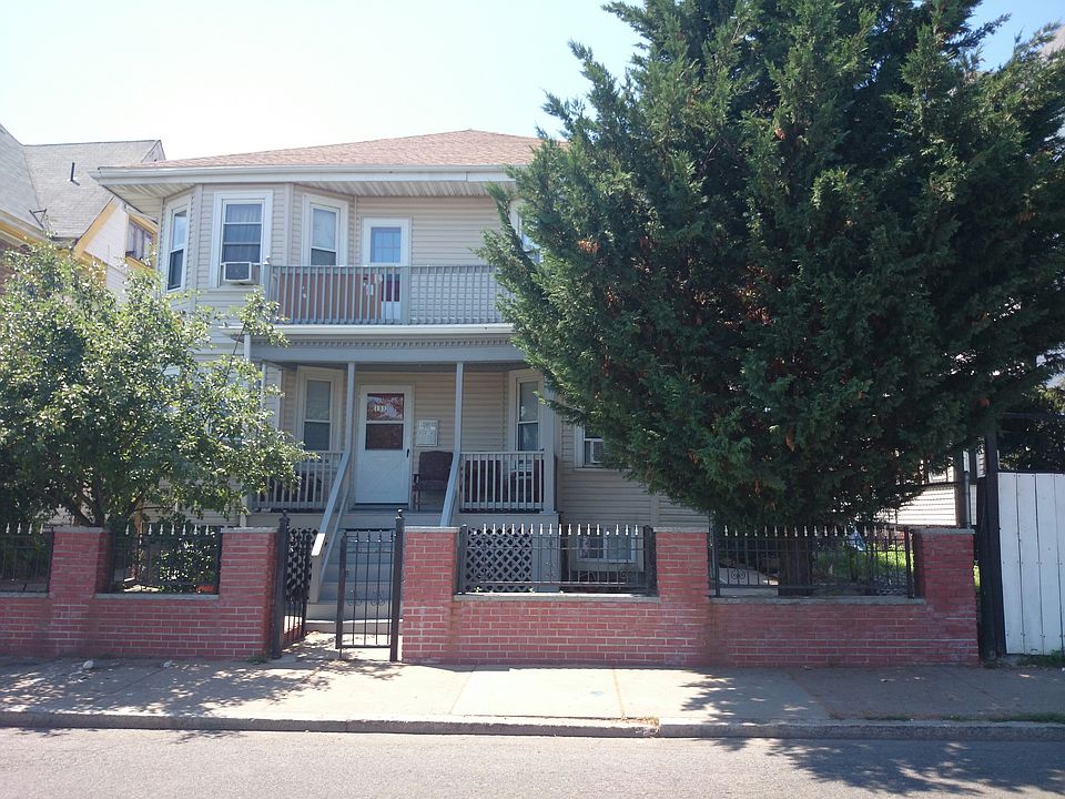 1st image of 133 E Cottage St