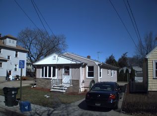 29 Sandringham Ave, Providence, RI 02908