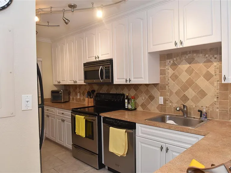 3700 S Osprey Ave #315 — Photo 5