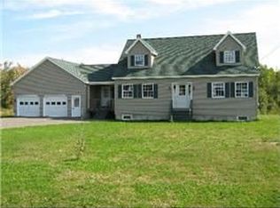 268 Counry Club Rd, Oakland, ME 04963