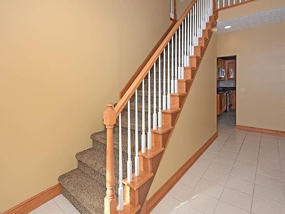 3rd image of 3276 Waterford Way