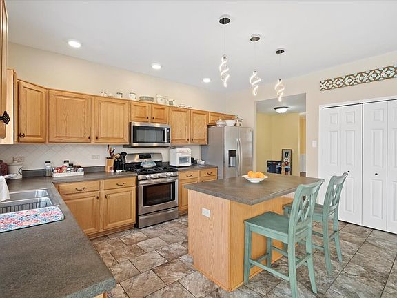 5th image of 1713 Elderberry Ln