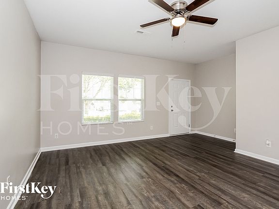 3rd image of 108 Collenton Ln
