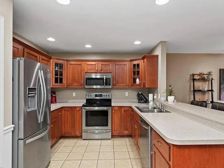 142 Lee Ann Ct — Photo 6