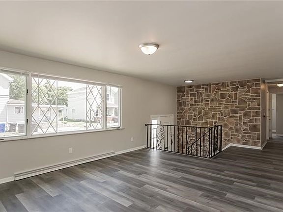 3rd image of 600 Indiana Ave