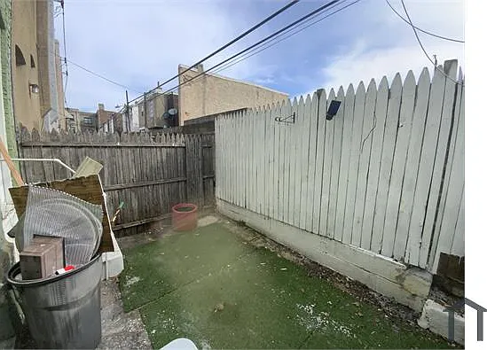 1547 S Myrtlewood St — Photo 48