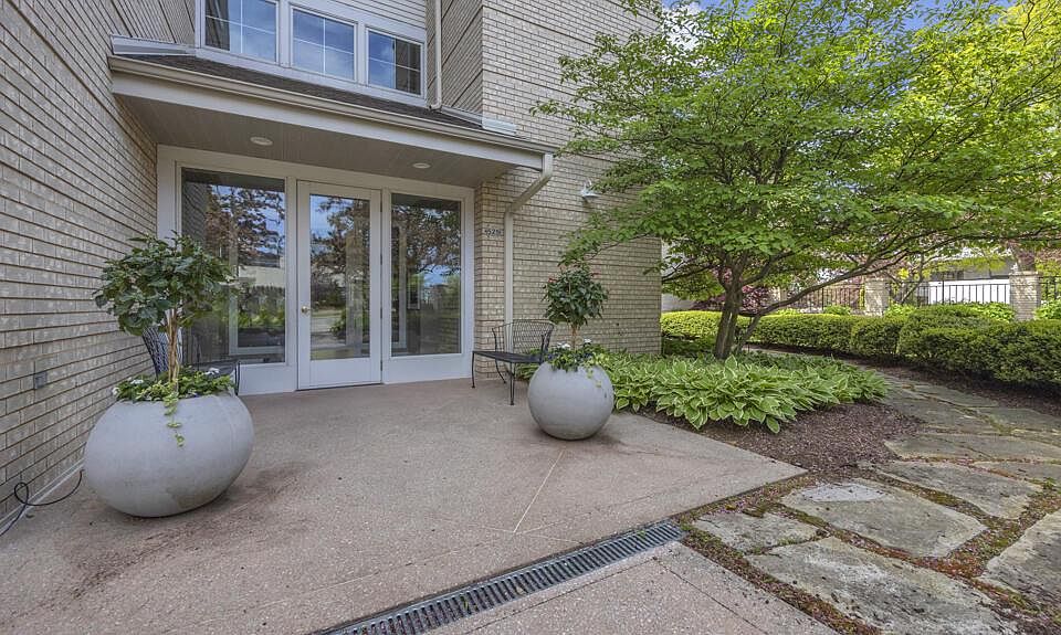 1st image of 525 Pennsylvania AVENUE #103