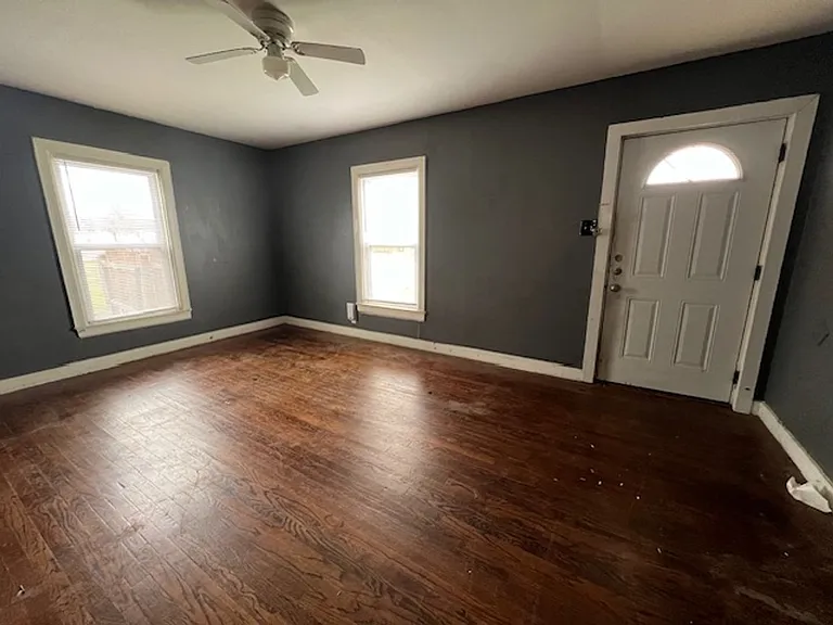 3118 Waverly Ave — Photo 2