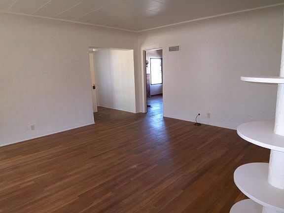 2nd image of 515 W 12th St