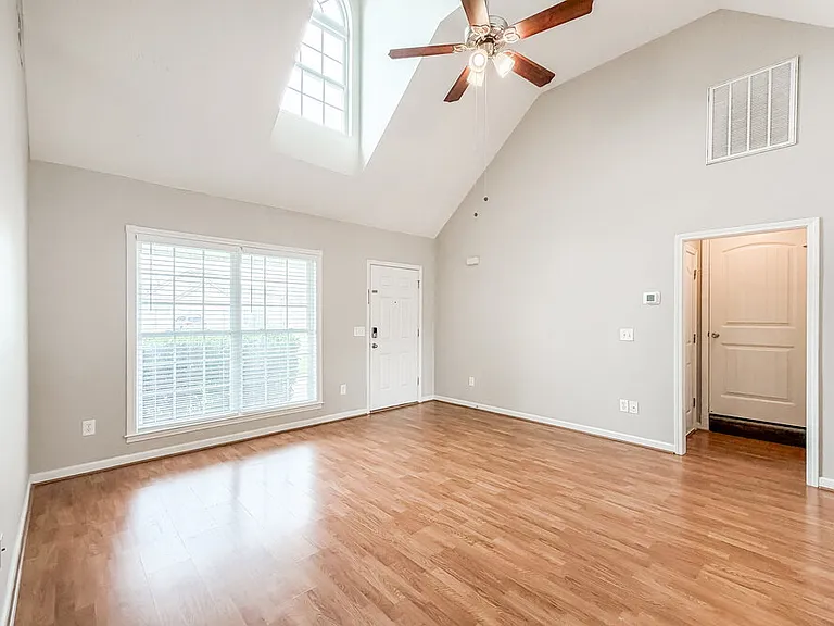 3360 Cornerstone Dr — Photo 6