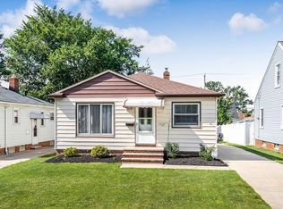 9518 Pinegrove Ave, Parma, OH