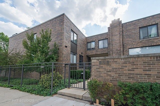 1st image of 1742 N Larrabee St #C