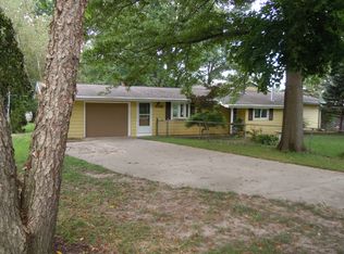 508 S Spring Lake Rd, Mahomet, IL 61853