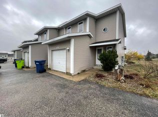 3482 Mahoney Dr, Traverse City, MI